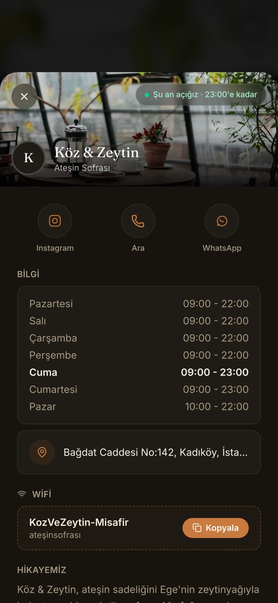 Otel QR menüsünde işletme kartı: çalışma saatleri, adres ve WiFi